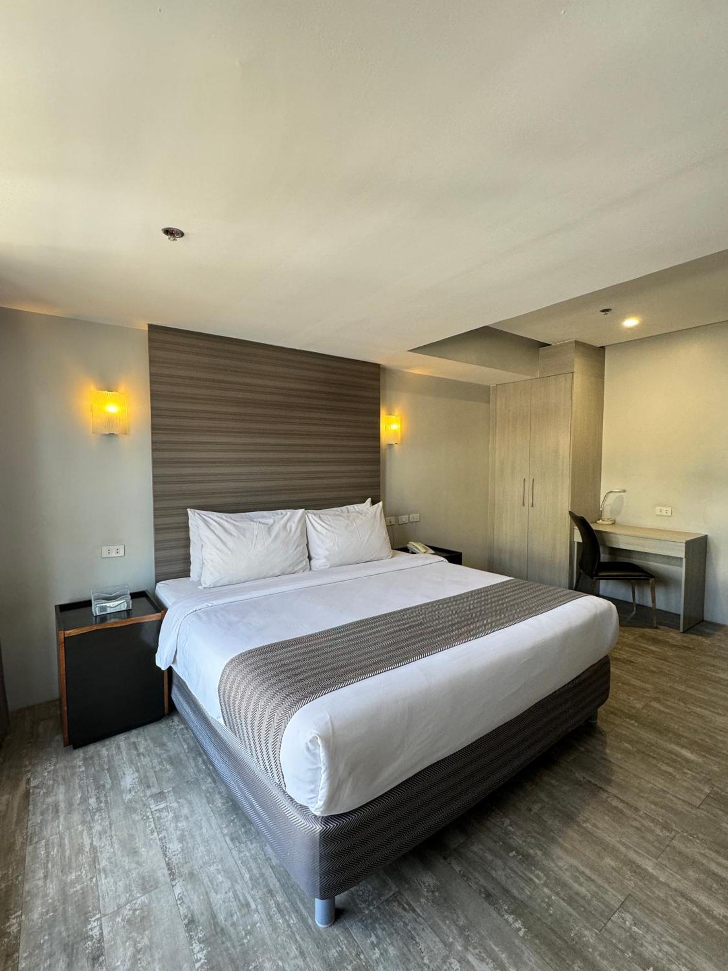 1A Express Hotel Cagayan de Oro Eksteriør bilde